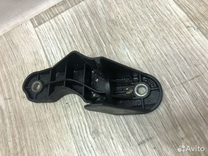 Кронштейн тросика АКПП TF-80 s80