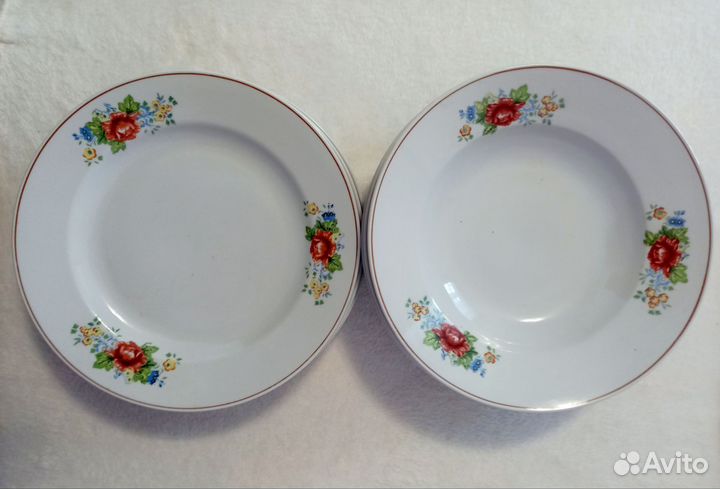 Набор тарелок (23,5см) на 4 персоны - 8 штук