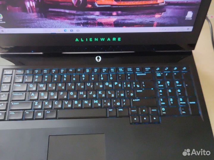 Ноутбук Alienware 17 R5