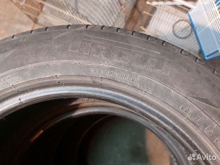 Pirelli Carrier 215/60 R17