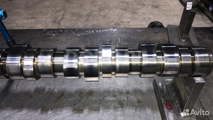 Распредвал Volvo FH 2 2009 20758405