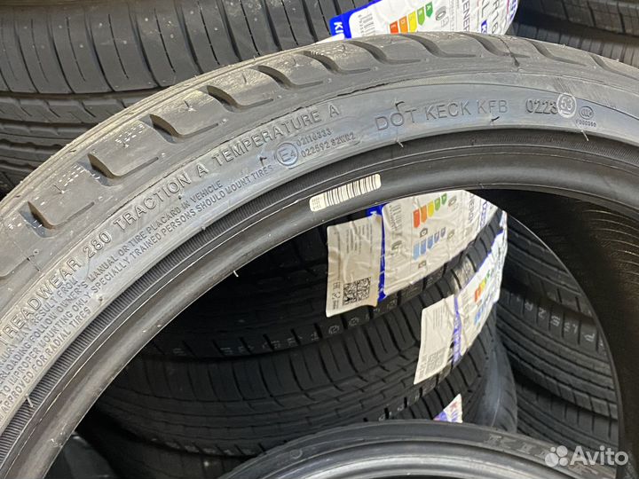 Kinforest KF550-UHP 225/35 R19 88Y