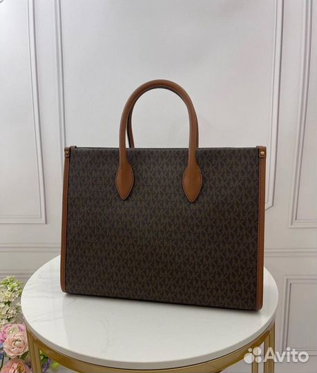 Сумка Michael Kors 35.5x26.5x12.5 наличие одна