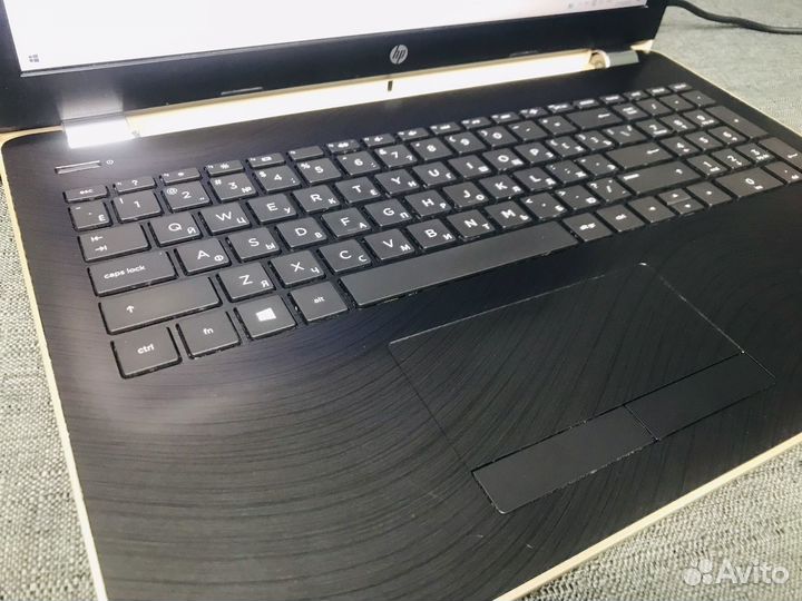 Ноутбук HP 15-bs592ur