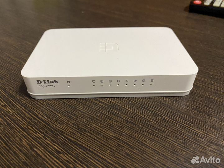 Коммуникатор D-link DGS-1008A