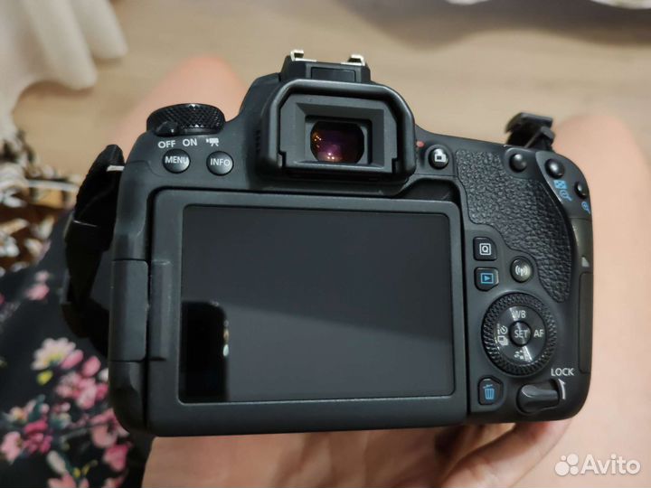 Зеркальный фотоаппарат canon 77d