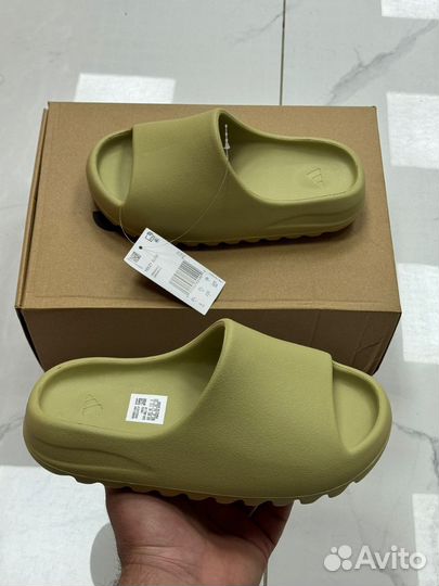 Сланцы унисекс Adidas Yeezy Slide