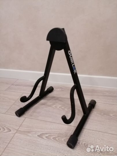 Стойка для гитары