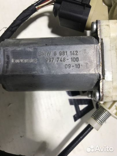 Стеклоподьемник передний правый BMW E60