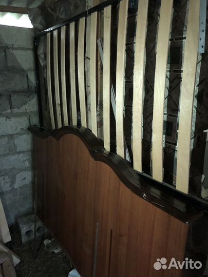 Кровать двуспальная