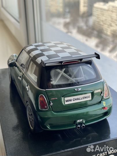 1/18 Kyosho Mini Cooper S JCW