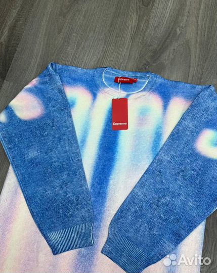 Свитер supreme blurred logo