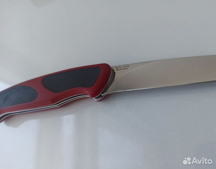 Швейцарский нож Victorinox RangerGrip 52