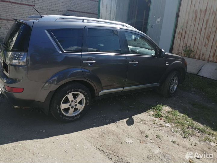 Mitsubishi Outlander 3.0 AT, 2006, 246 500 км
