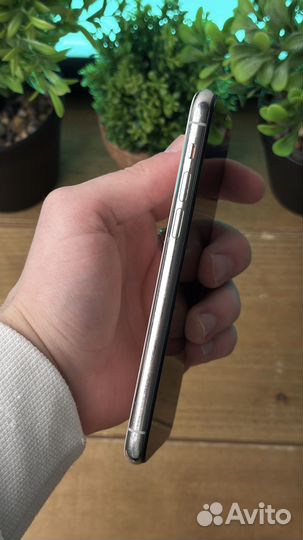 iPhone 11 Pro, 64 ГБ