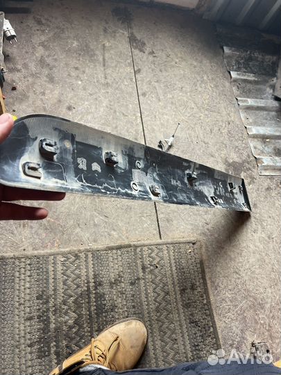 Молдинг двери передней правой peugeot partner 2