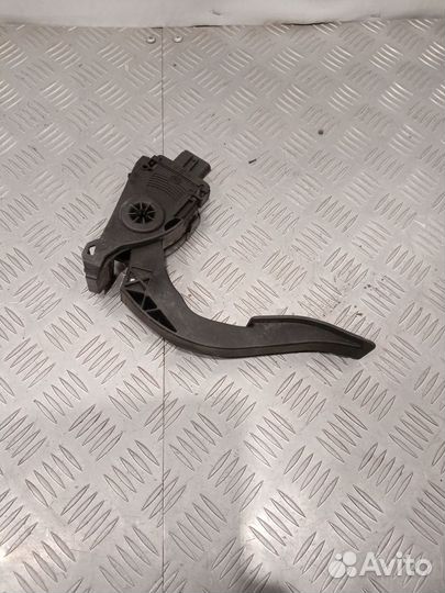 Педаль газа Audi A4