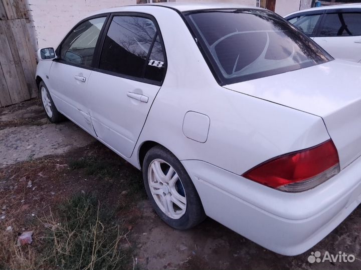 Mitsubishi Lancer Cedia, 2000