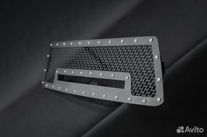 Решетка радиатора доп. свет Toyota Tundra 10-13