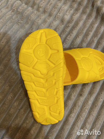 Резиновые тапочки