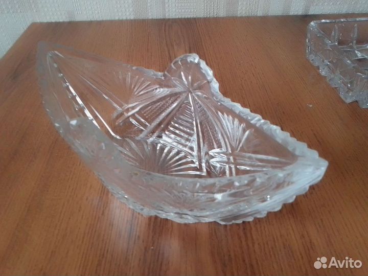 Хрустальная конфетница