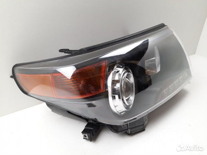 Фара правая Toyota Land Cruiser 200 2012-2015