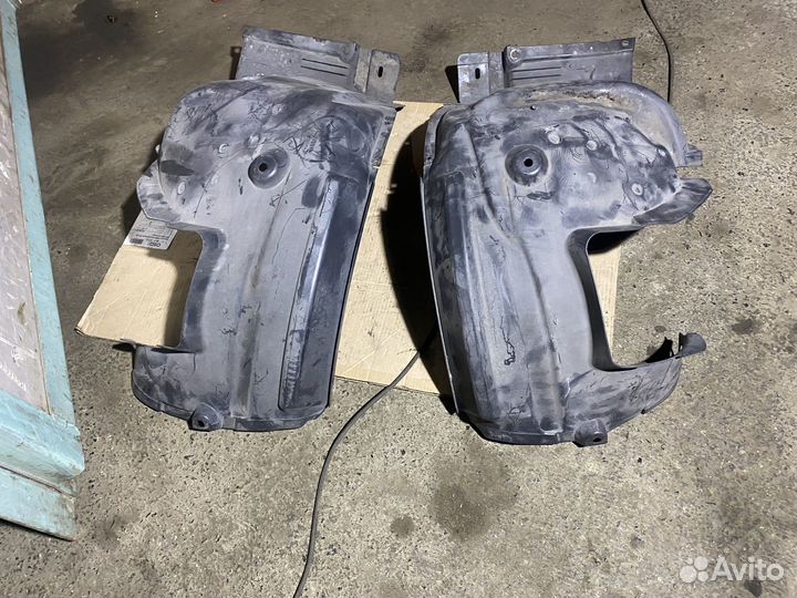 Подкрылок передний задняя BMW E90 E91