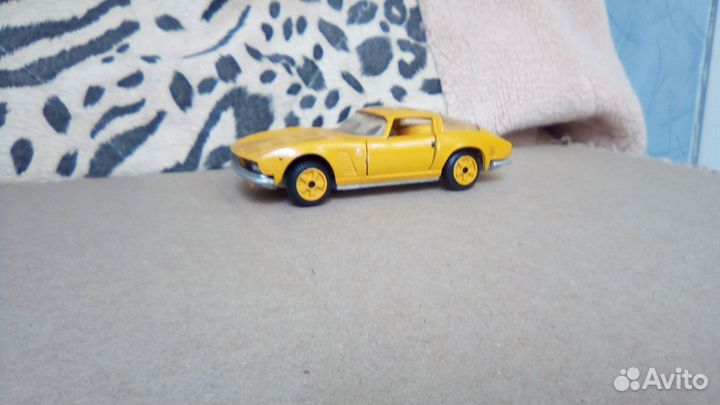 Iso Grifo 1:43