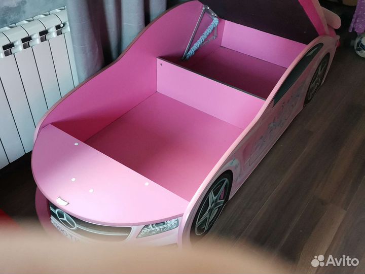 Детская кровать машина для девочки