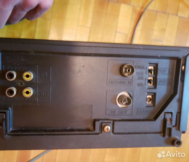 Видеомагнитофон пишущий Sharp VC-V7B