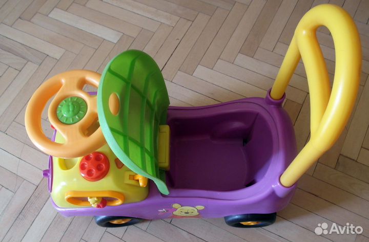 Машина-каталка для малышей