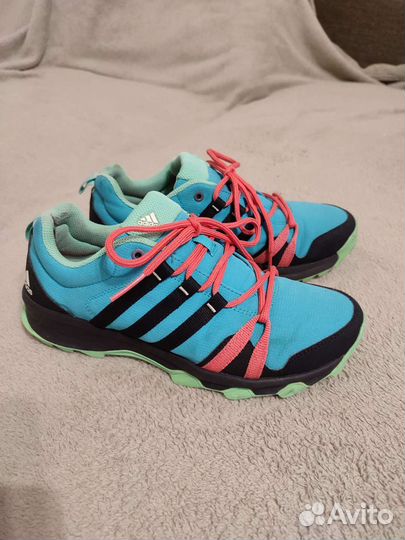 Кроссовки adidas