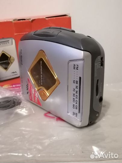 Кассетный плеер aiwahs-rm226