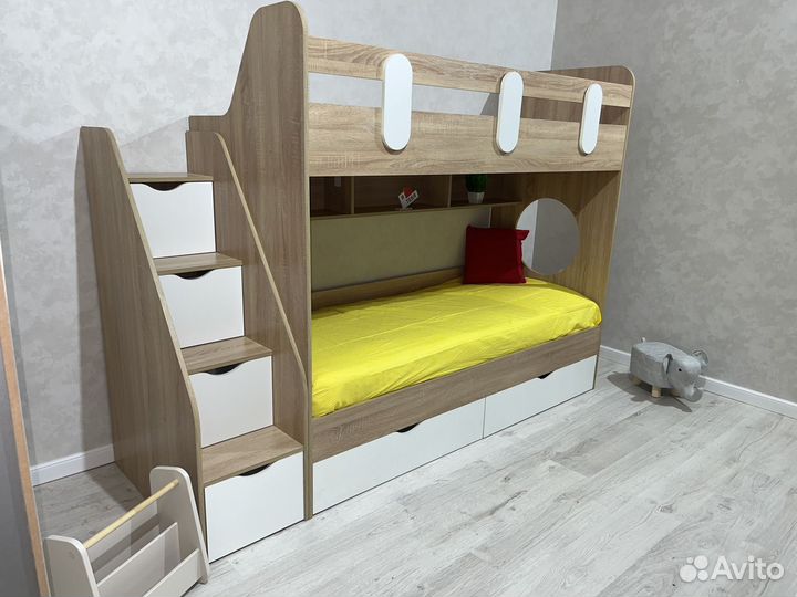 Двухъярусная кровать детская новая
