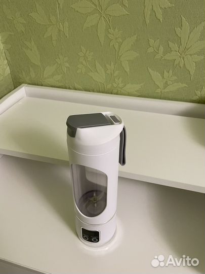 Портативный мини блендер для смузи и коктейлей