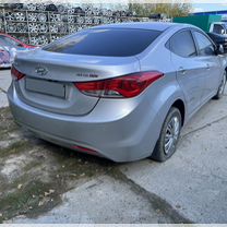 Hyundai Avante 1.6 AT, 2012, битый, 150 000 км, с пробегом, це�на 555 555 руб.