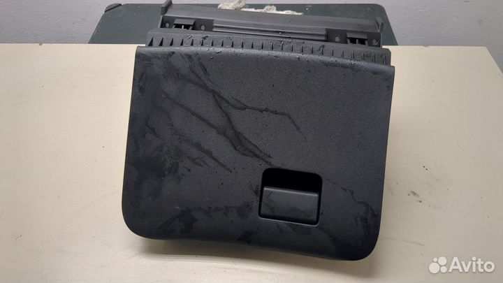 Бардачок Nissan Juke, 2011