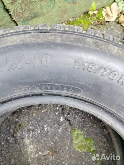 Зимние шины Toyo Observe X-10 215/70R15 1 шт