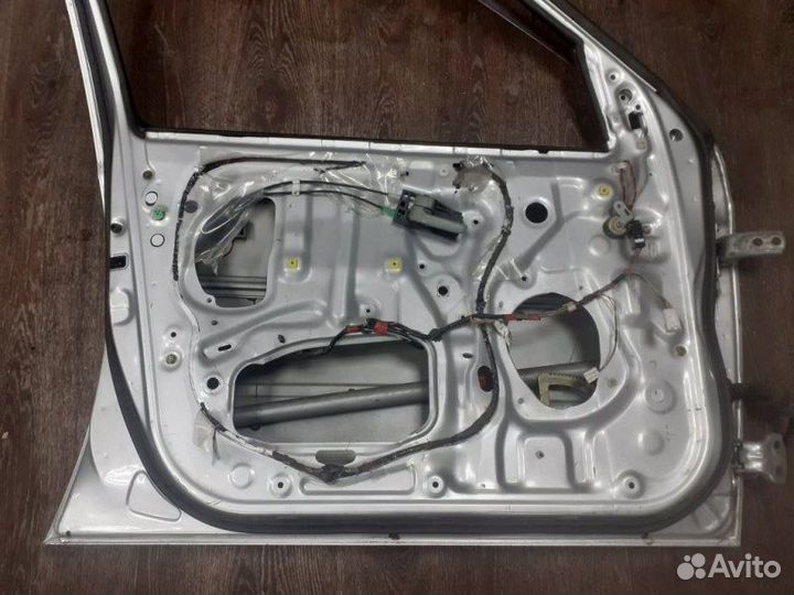 Дверь передняя левая Toyota Ardeo AZV50G 1azfse