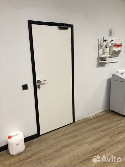 Установка стеклянных офисных перегородок