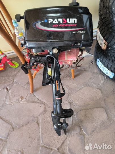 Надувная лодка с мотором