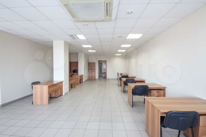 Офис с арендатором, 104 м²