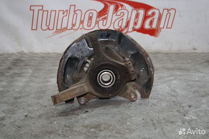 Ступица кулак передний левый Subaru Forester SG