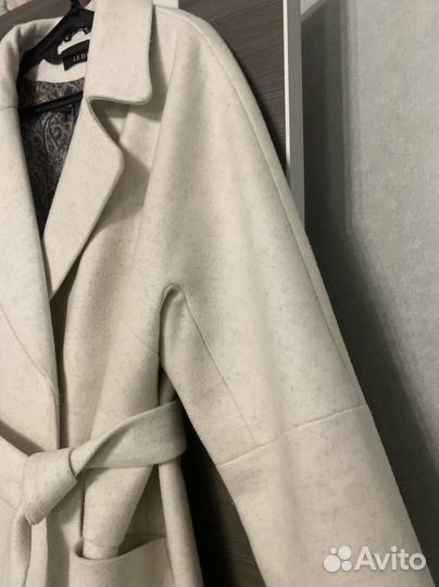 Весеннее женское пальто 52 54 размера