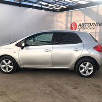 Toyota Auris 1.4 MT, 2008, 209 285 км, с пробегом, цена 669 000 руб.