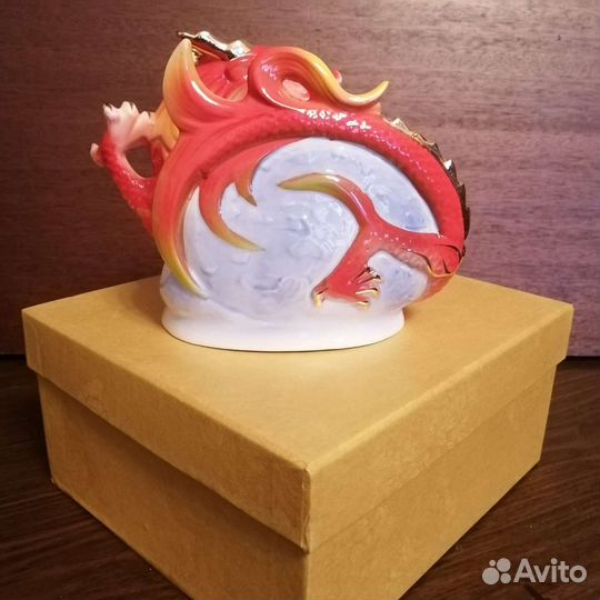 Салфетница фарфор