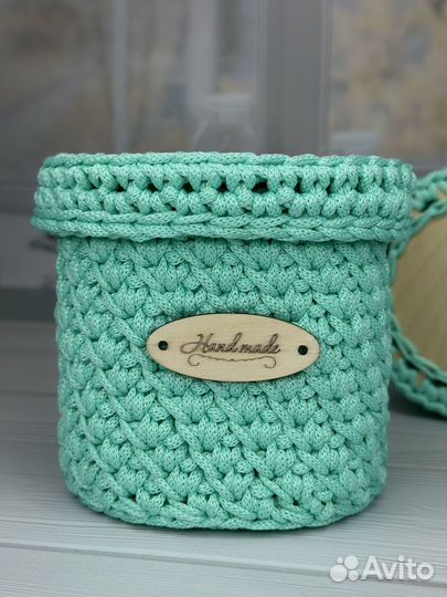 Вязаные корзинки ручной работы