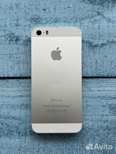 Телефон iPhone 5s