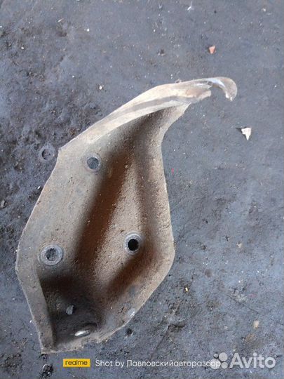 Кронштейн опоры двигателя Audi 80 B2