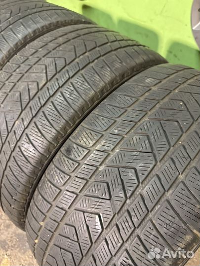 Pirelli Scorpion Winter 275/40 R21 и 305/35 R21 107V